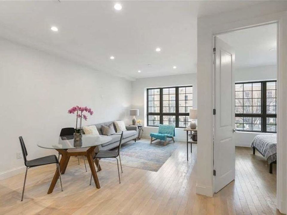 1st image of 1894 Pacific St APT 3