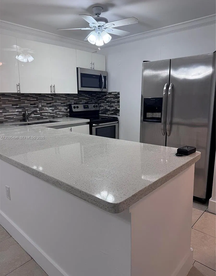 Windwood Condo — Photo 1