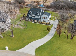 520 Bonnards Peak Rd, Burleson, TX 76028