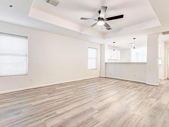 3rd image of 714 Silver Cliff Ln