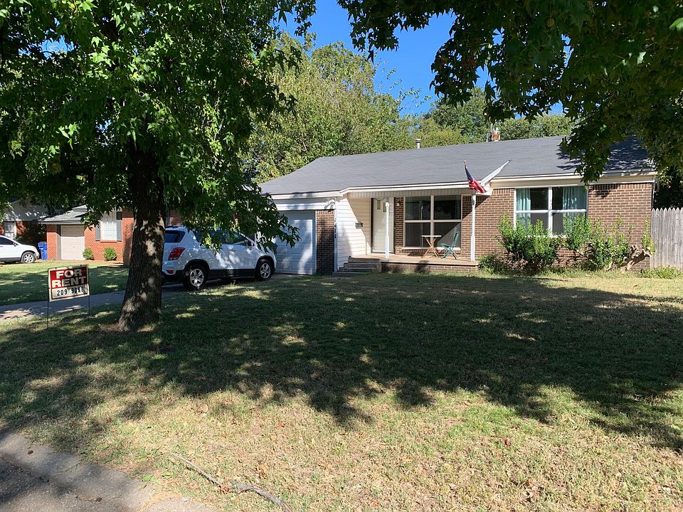 1st image of 1411 Oxford Way