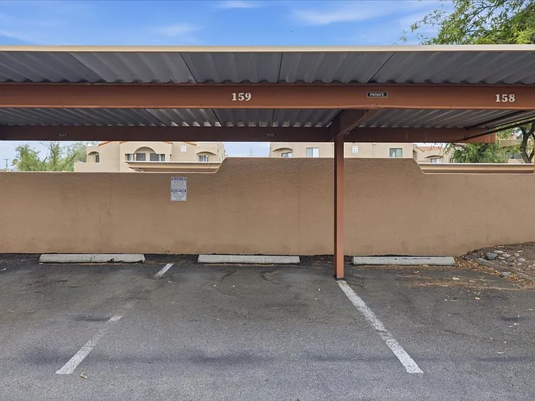 1810 E Blacklidge Dr #818 — Photo 16