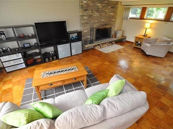 2nd image of 5306 Barton Rd