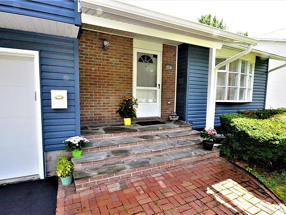 2nd image of 4003 Bay Park Dr