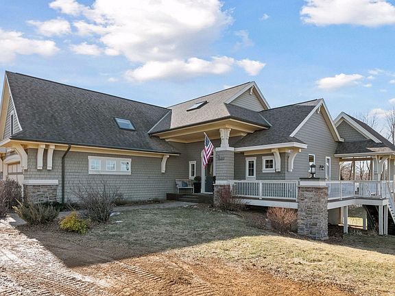 3rd image of 20410 Larkin Rd