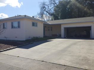 643 Parkside Dr, Santa Rosa, CA 95404