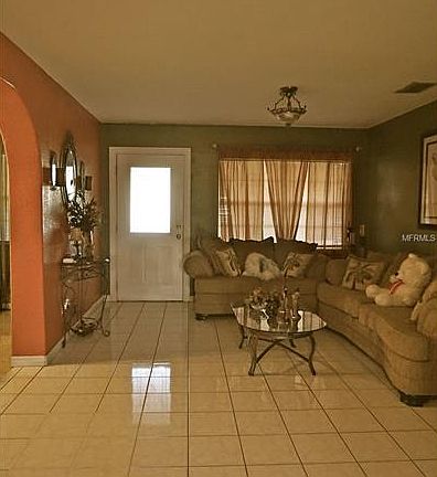 2nd image of 4922 Town N Country Blvd