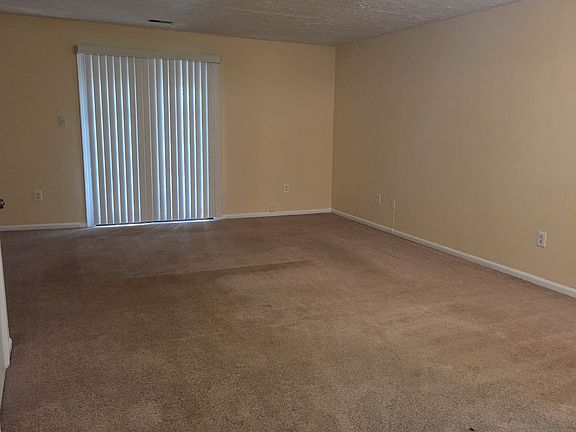 4th image of 707 Cedar Pointe Ct SW