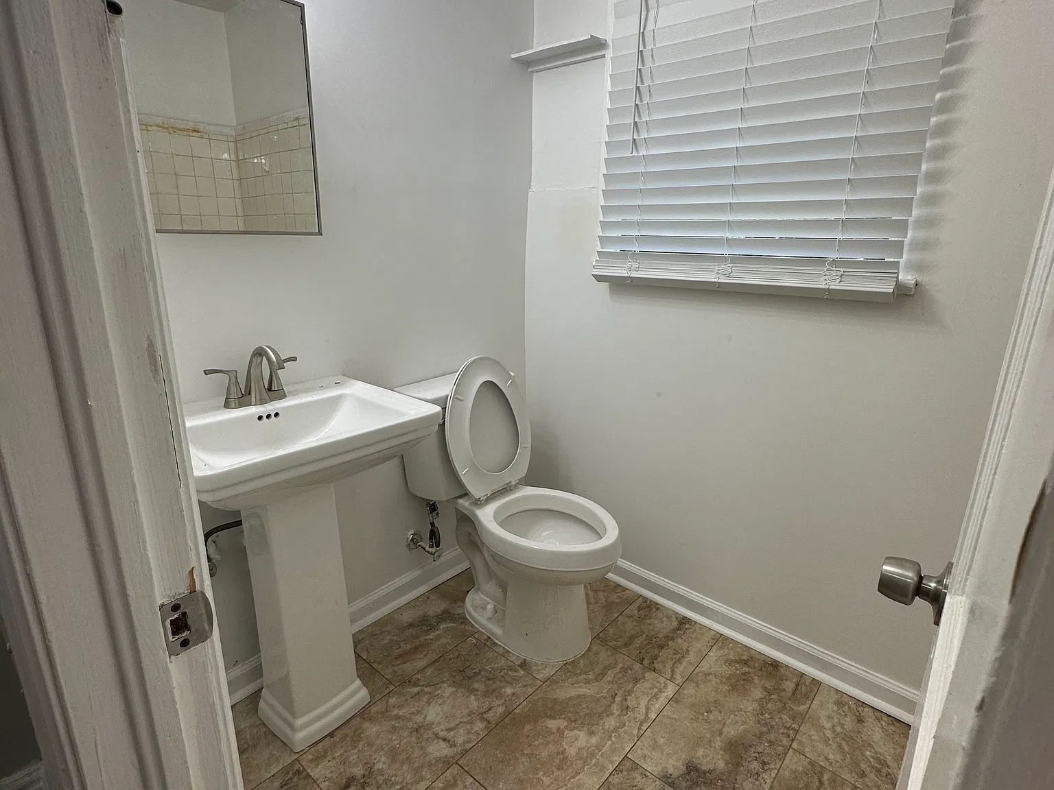 2 bed, 1014 sqft, $1,250 — Photo 4