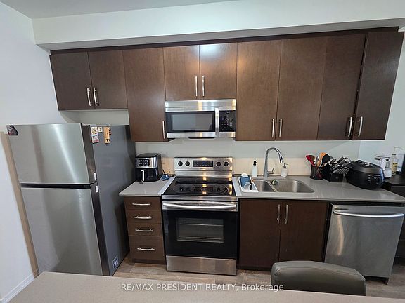 4th image of 1105 Leger Way #521