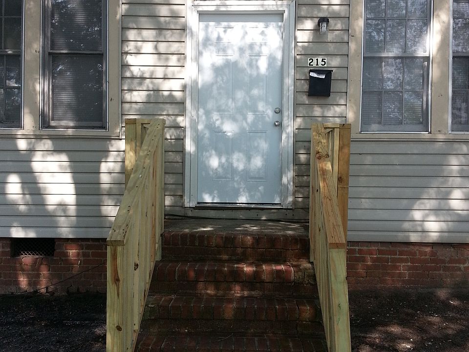 1st image of 215 Willow St