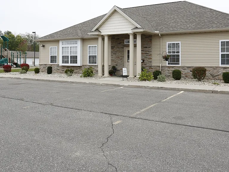 Briarwood Apartments and Villas — Photo 5