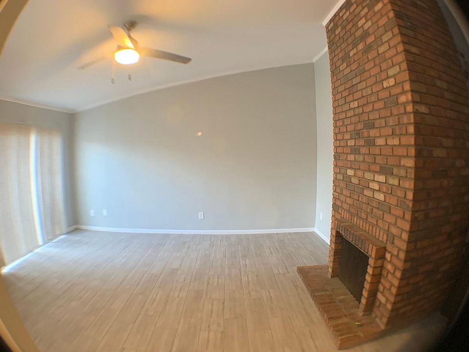 1st image of 5223 W Vogel Ave