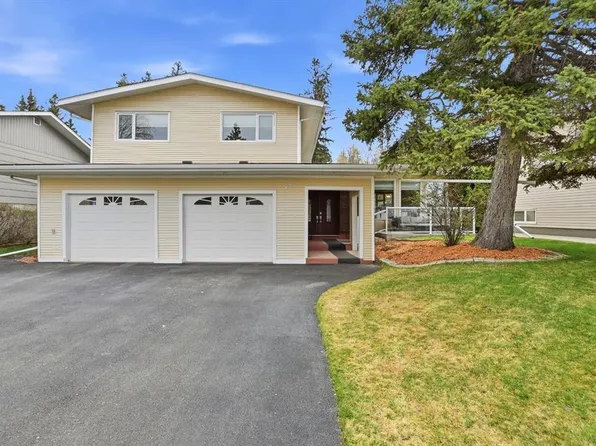 93 W Page Ave, Red Deer, AB T4P 1J7