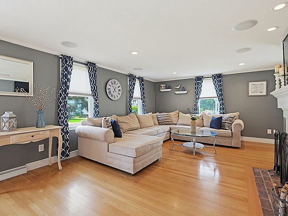 2nd image of 1 Birchwood Rd