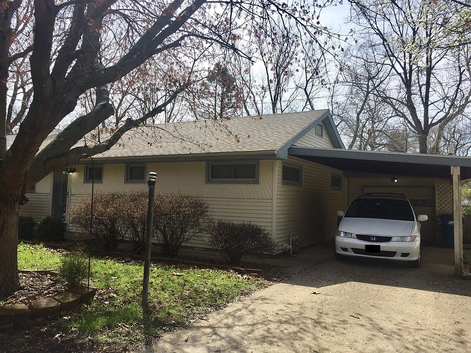 Front view of house.