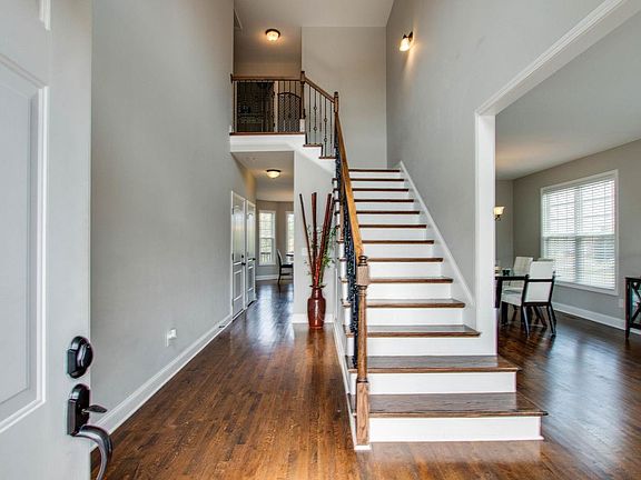 2nd image of 110 Shrike Ct