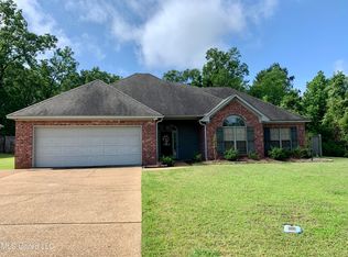 133 Rockbridge Cir, Clinton, MS 39056