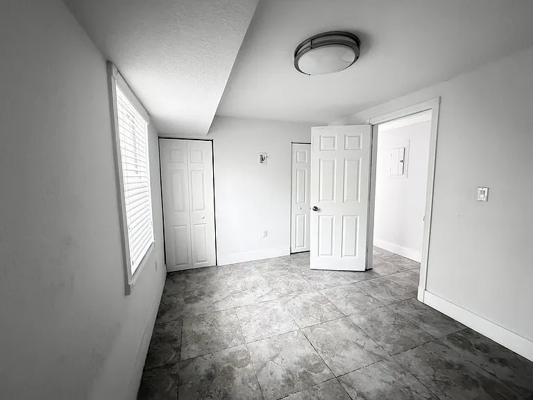 100 Sunset Ln — Photo 10