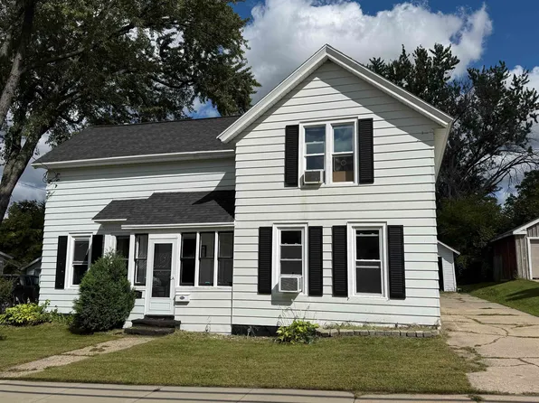262 N Wisconsin St, Berlin, WI 54923
