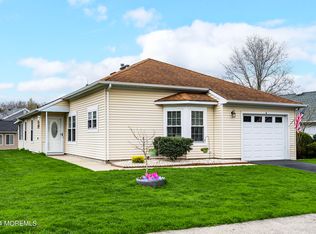 4 Tall Hedge Ct, Barnegat, NJ 08005