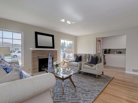 4th image of 315 Jarvis Ct