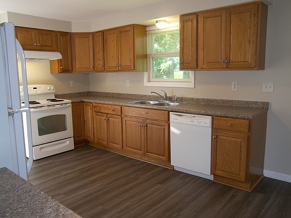 5th image of 9758 W Ridge Rd