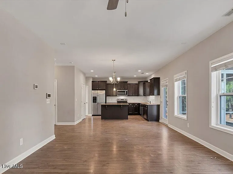 3015 Dana Ln — Photo 32