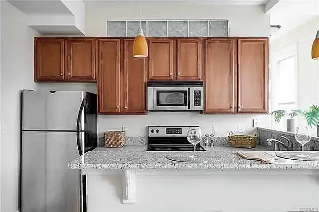 1301 Porter St #202 — Photo 13