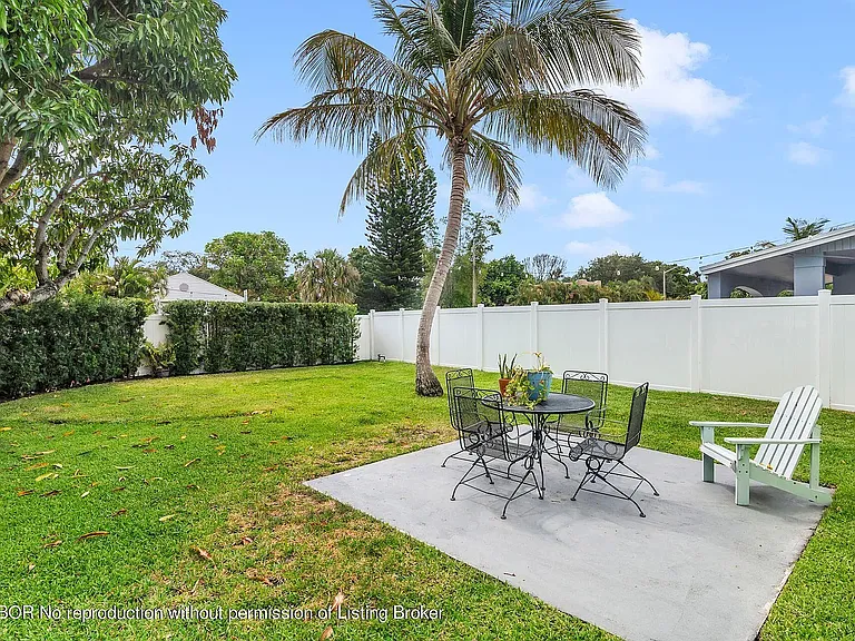 9000 Sunset Rd — Photo 6