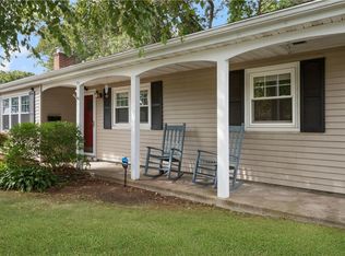 75 Capron Farm Dr, Warwick, RI 02886