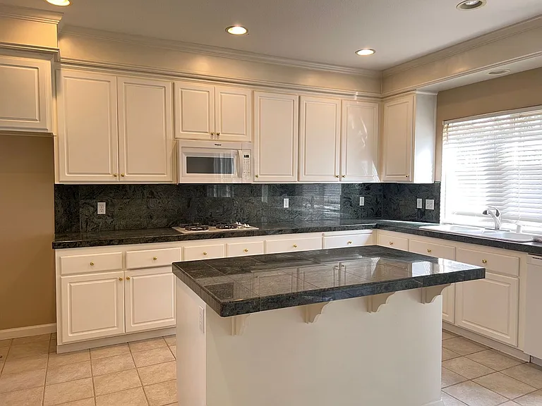 9307 Swan Lake Dr — Photo 3