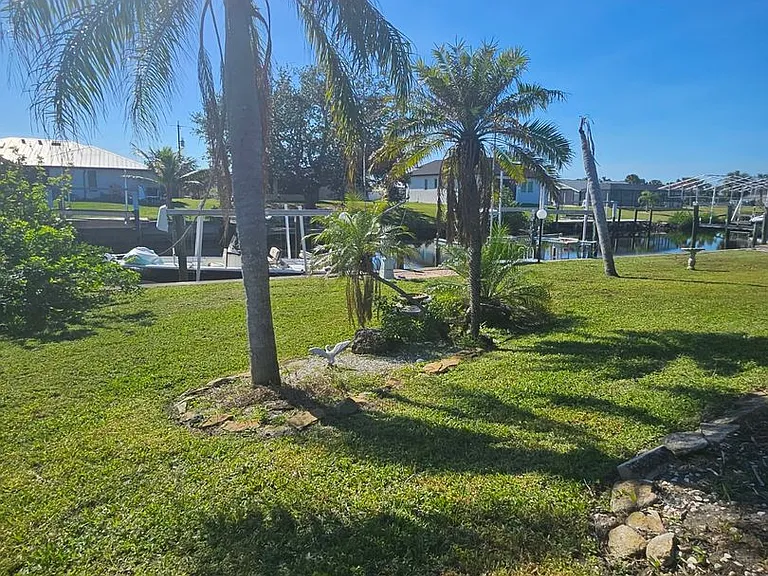18810 Ashcroft Cir — Photo 41