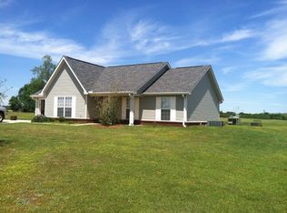 660 Snell St, Midland City, AL 36350