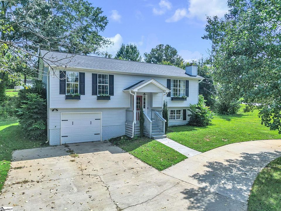 1st image of 431 Maplewood Cir