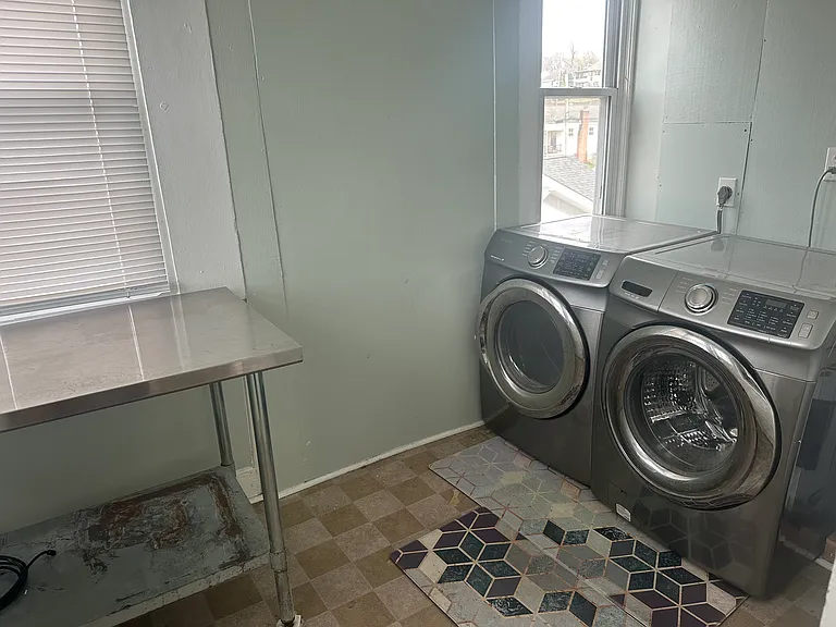 315 E Columbia Ave — Photo 7