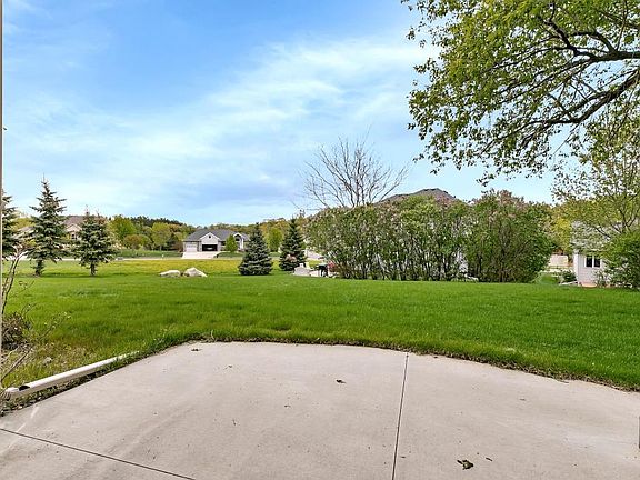 4th image of 1614 Southwood Ct
