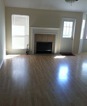 5th image of 4818 Silver Wood Ct