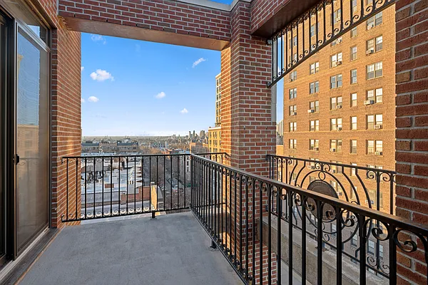 Sold by Keller Williams Realty Empire | media 8