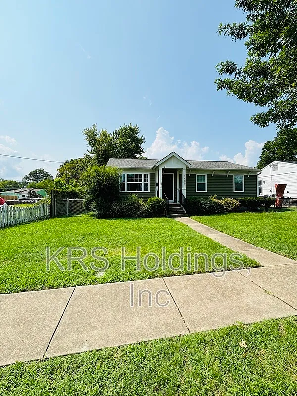 3 bed, 1.5 bath, 1250 sqft, $1,850 — Photo 2