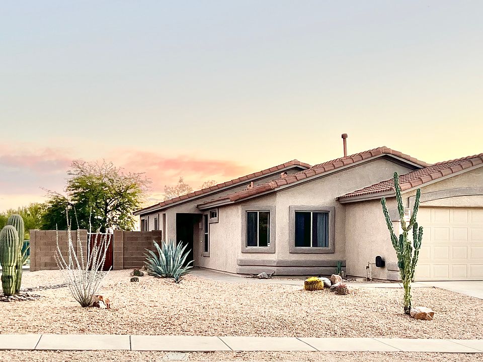 Expansive and private home just steps away from the Dove Mountain Park