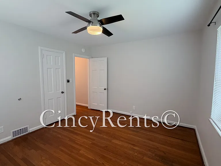 837 Van Dyke Ave #3 — Photo 11