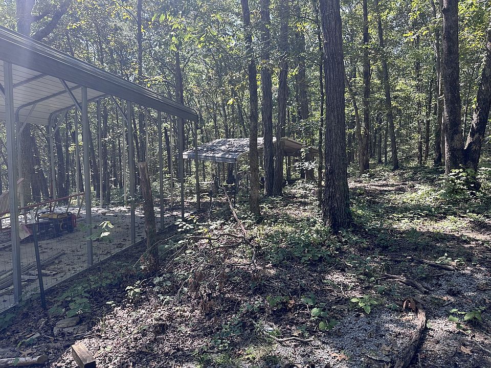 2nd image of 1550 Charles Smith Rd