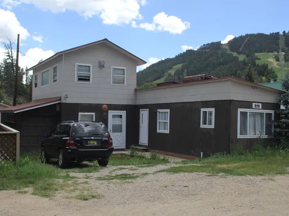 210 N Silver Bell Trl, Red River, NM 87558