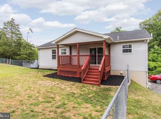 9280 Willowdale Rd, Greencastle, PA 17225