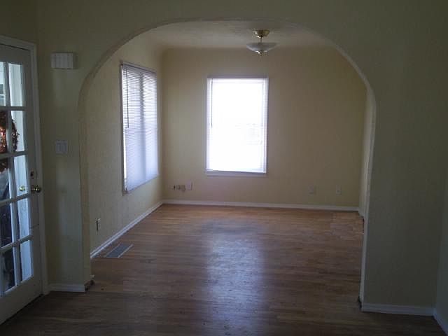 2nd image of 2750 W Amherst Ave