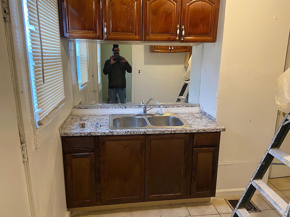1st image of 9126 Mettetal St