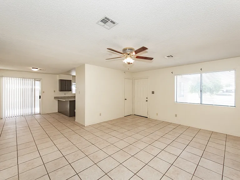 4598 W 18th Ln — Photo 8