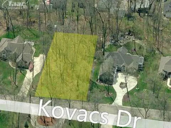 7531 Kovacs Dr, Linden, MI 48451