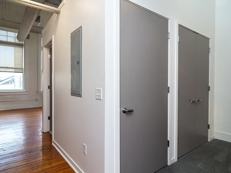 1213 Harney St — Photo 34